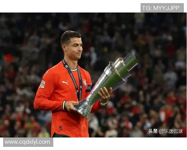 扬帆起航的足球明星们在绿茵场上书写传奇与荣耀的故事 扬帆起航的足球明星们在绿茵场上书写传奇与荣耀的故事